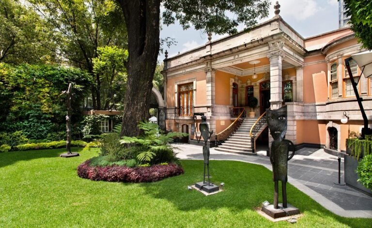 Qué actividades culturales ofrece el Centro de Cultura Casa Lamm